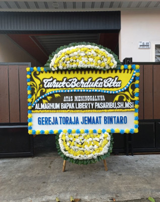 Papan Bunga Duka di Cemoro