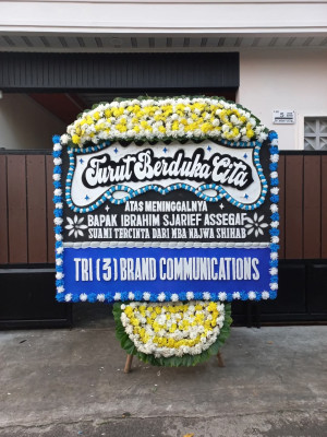Papan Bunga Duka di Cemoro